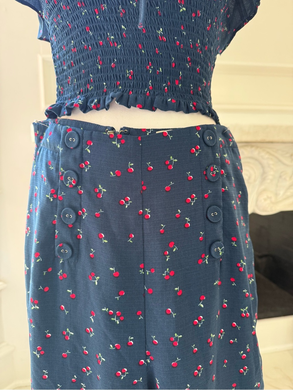 Gianni Bini Navy Floral Smocked Crop Top & Wide-Leg Pants Set - Picture 3 of 6